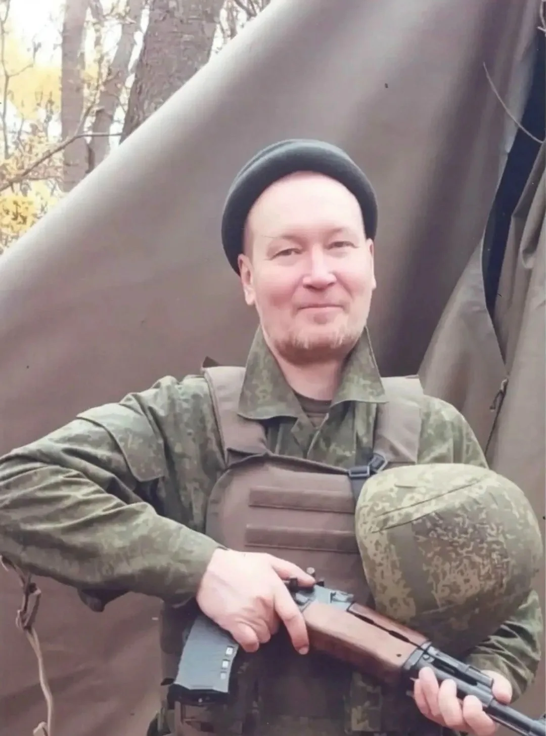Погиб....