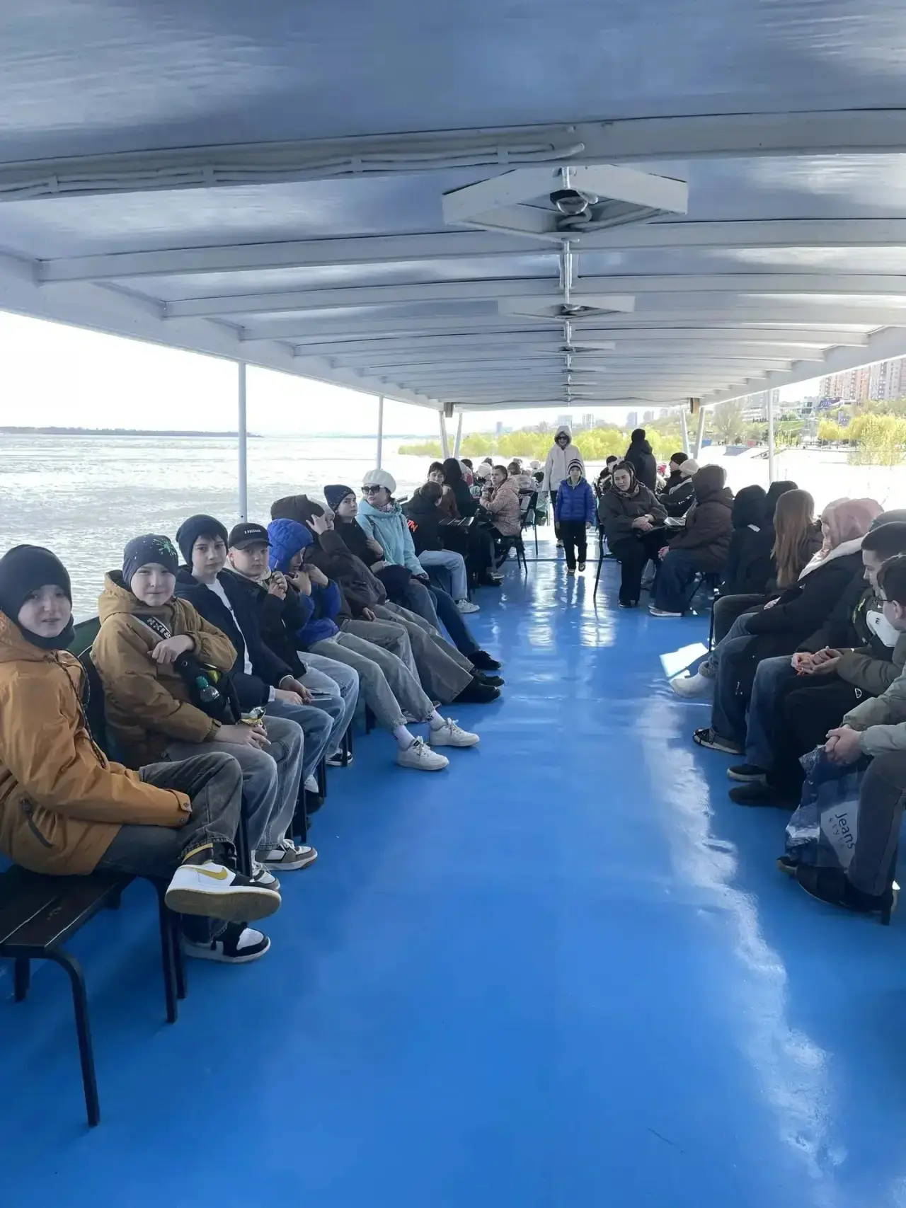 25 апреля ученики 5в и 6г класса побывали в городе Волгоград 📍  Знакомство с городом началось с обзо