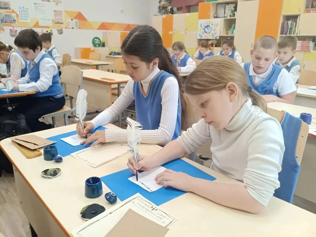 🦅 ОРЛЯТА РОССИИ 🦅  Путешествие в прошлое: как писали наши в старину?  К 3М3 классу в гости приезжали
