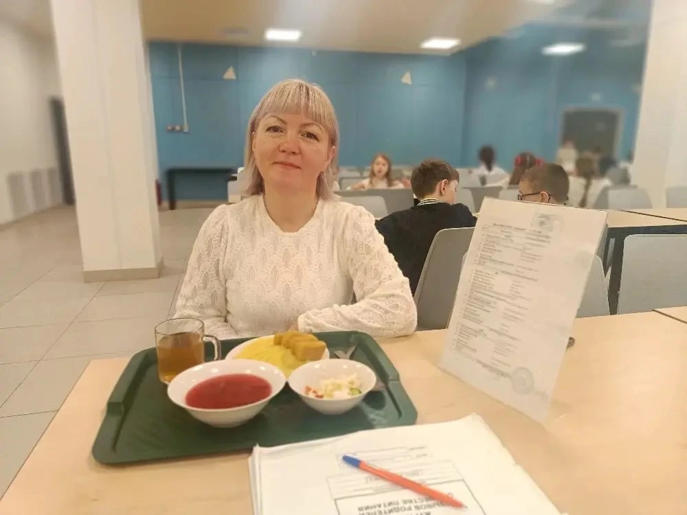 🍽️Сегодня контроль питания в школьной столовой осуществляли родители 3В и 4Г классов.