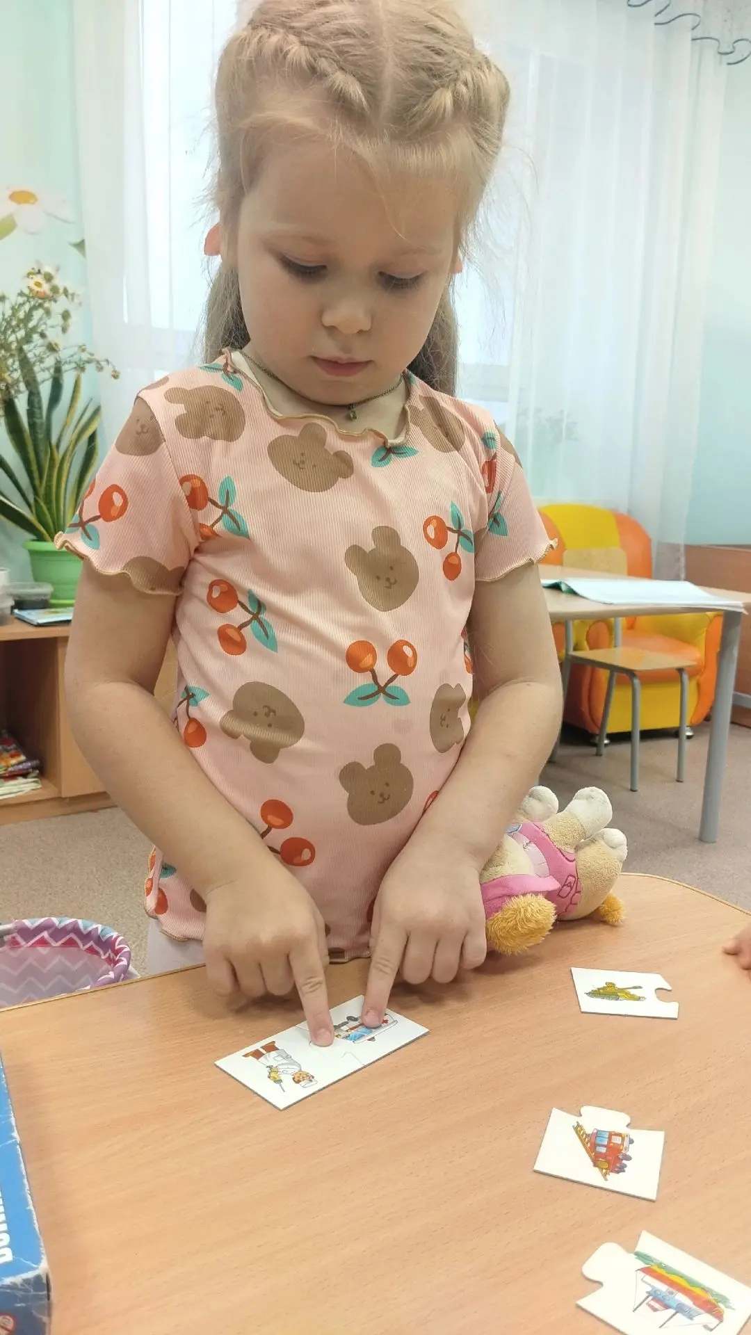 Врач 🧑‍⚕— это добрый помощник и специалист, который следит за здоровьем, лечит людей, ...
