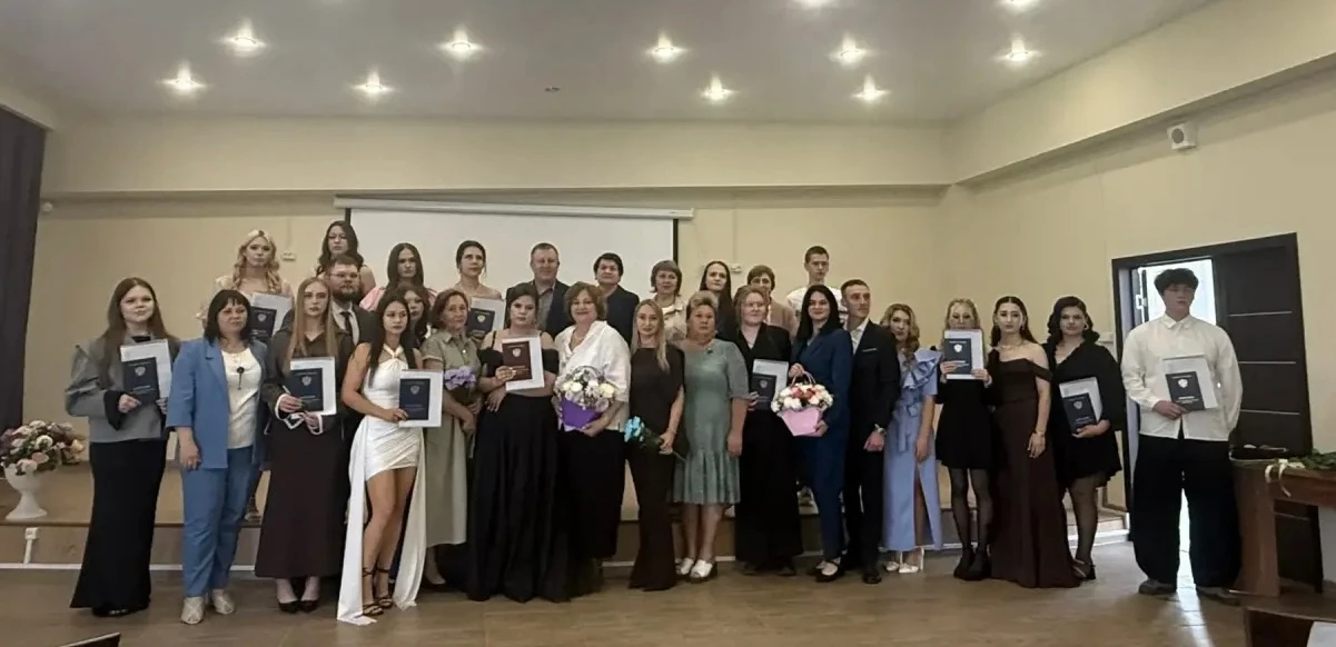 🎉 Торжественный выпускной в Нижнеломовском филиале Пензенского областного медицинского колледжа: но
