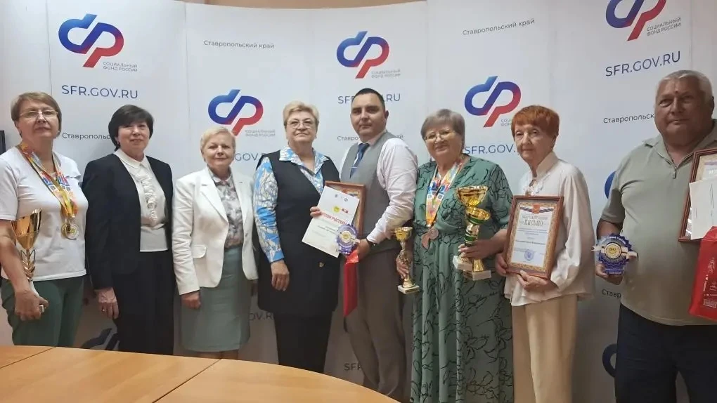 🏆 Наши «серебряные» волонтёры – лучшие! Победа Нины Романовны из Арзгира на краевом чемпионате
Сего