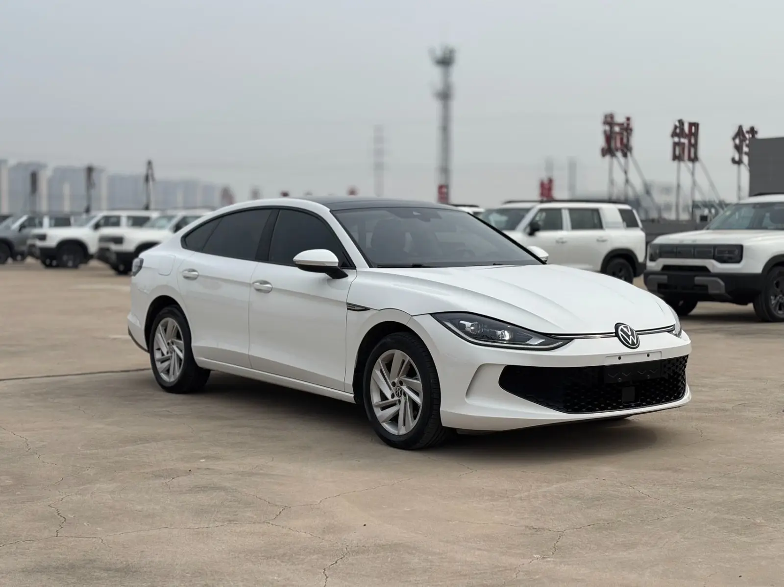 🇨🇳🚘VW Lamando L в наличии в Китае   * Стильный «немец», который производится на совместном с VW заво