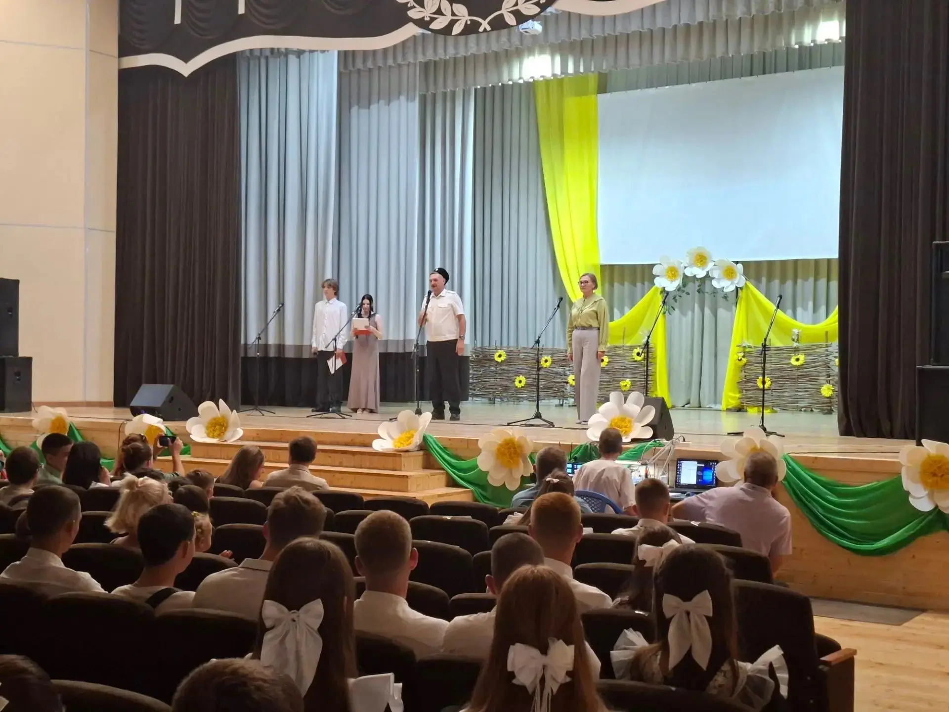 🎉4 сентября  в МУК «КДЦ Шкуринского сельского поселения»  состоялось праздничное мероп...