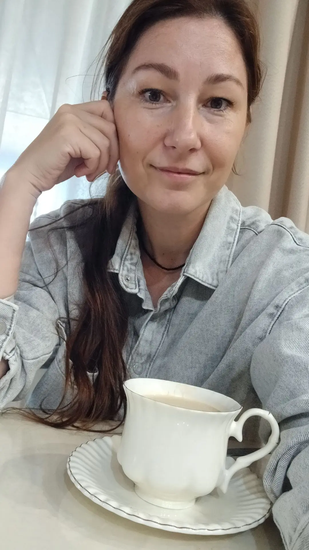 По пути на заправку заехала в гости, где напоили ооочень вкусным кофе ☕️.