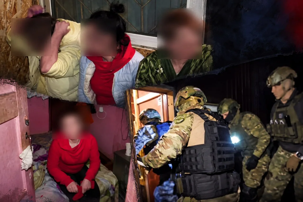 Полиция закрыла несколько борделей в Иркутске. Они работали в старых деревянных домах, ...
