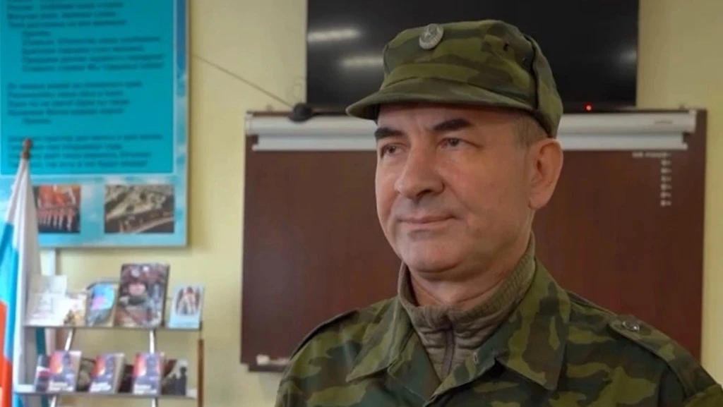 Заместитель губернатора — руководитель администрации губернатора Александр Лоренц стане...