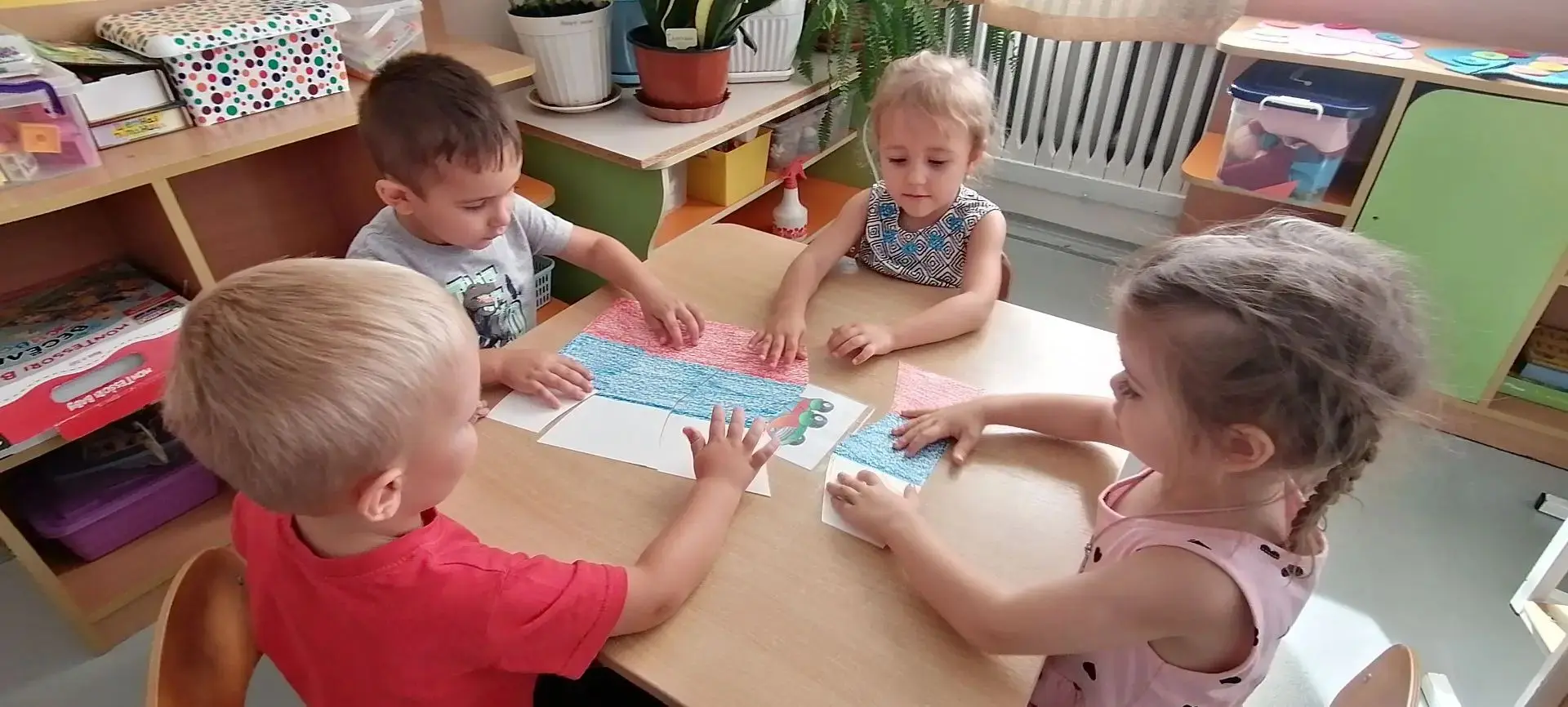 🇷🇺Три цвета: белый, синий, красный...