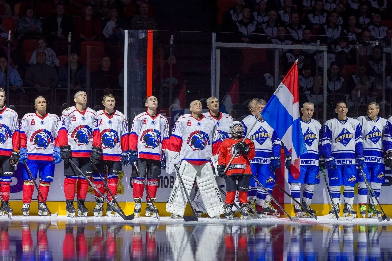 🏒 «Молотобойцы» достойно представили Прикамье в «Стальной хоккейной лиге»   В Екатеринбурге прошел в