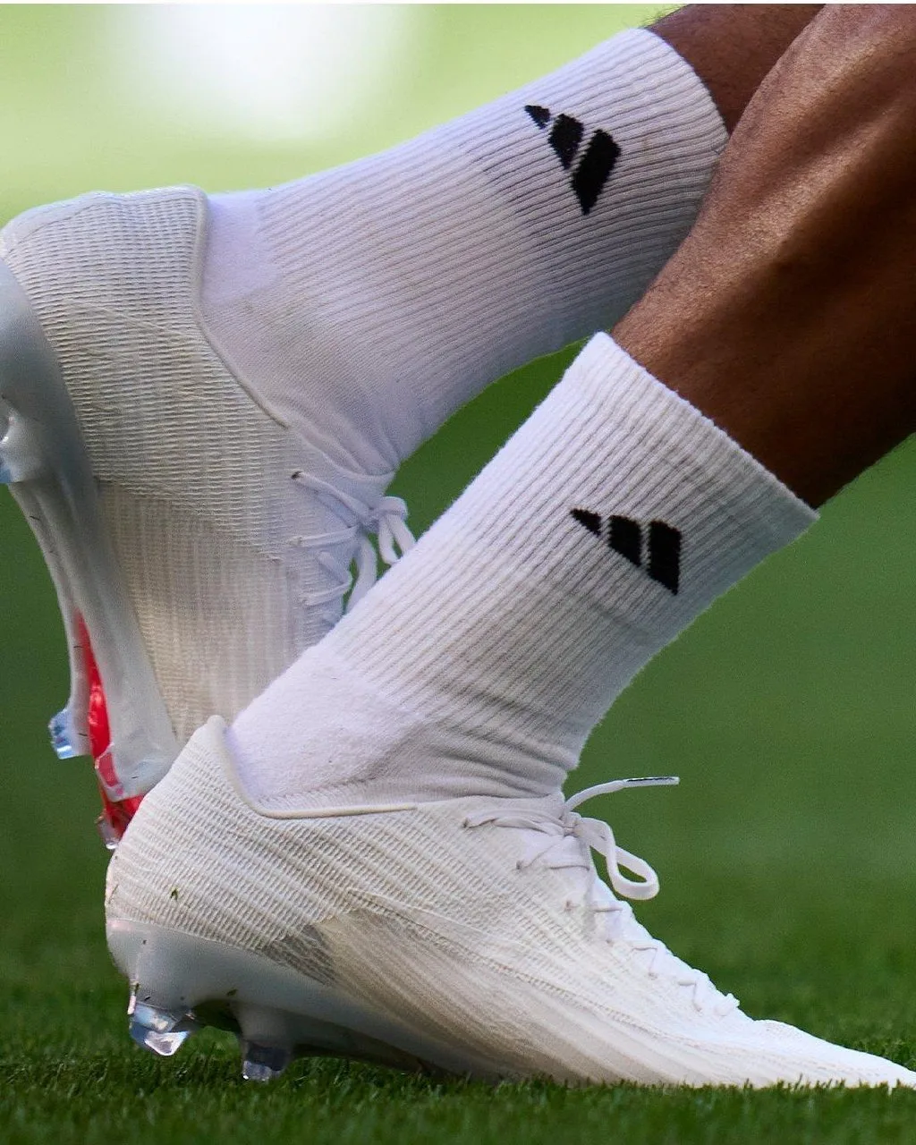 Килиан Мбаппе и Nike оказались в забавной ситуации. Недавно футболист завершил 20-летне...