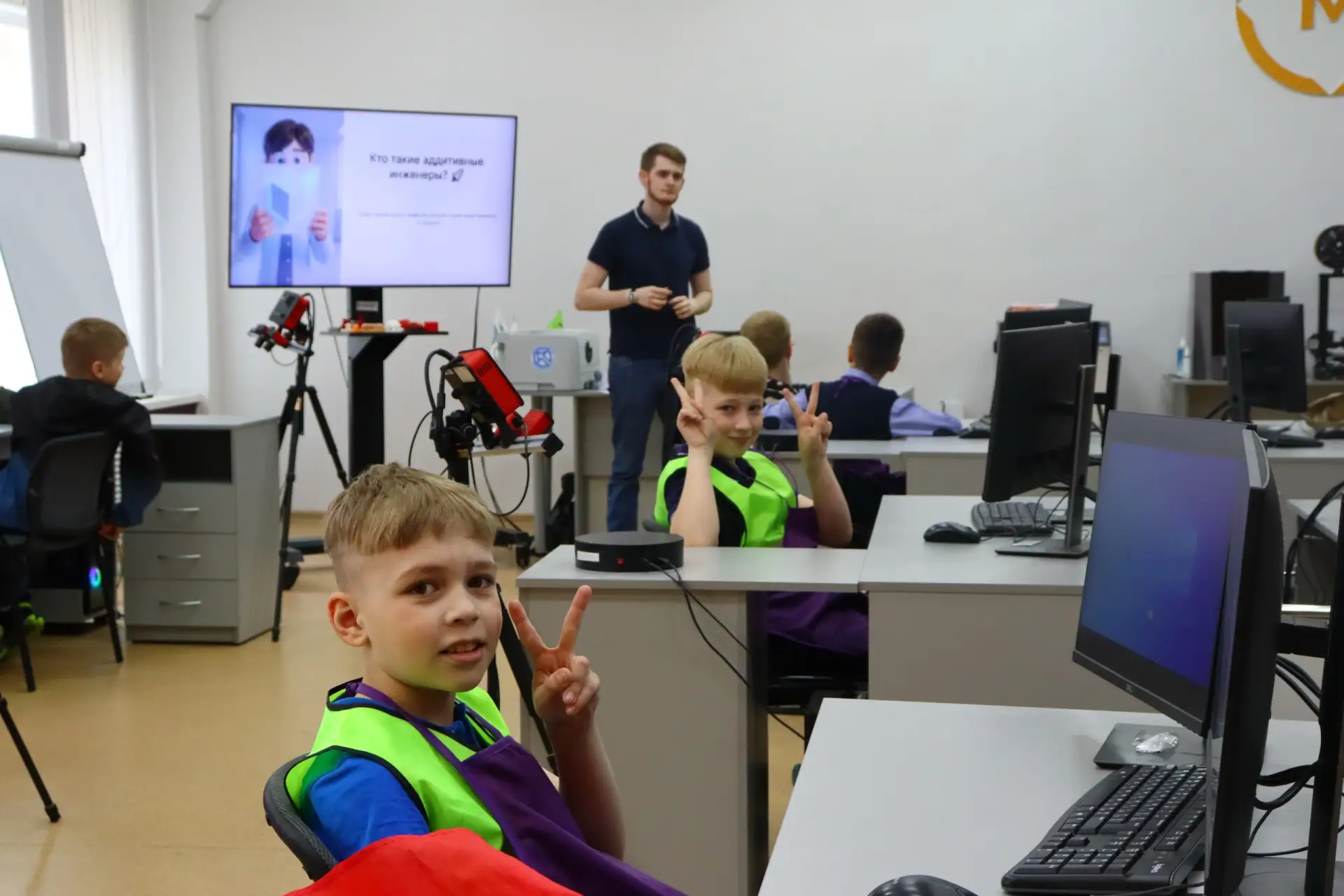 Секреты будущих профессий: "ПРОФИ-ДЕТКИ" в #СПТ  Сегодня прошла увлекательная программа профориентац
