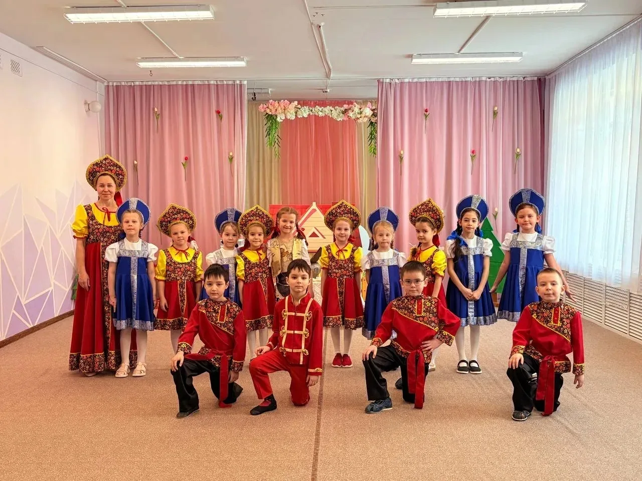 В дошкольных учреждениях столицы продолжается театральный марафон  С приходом весны в детских садах 