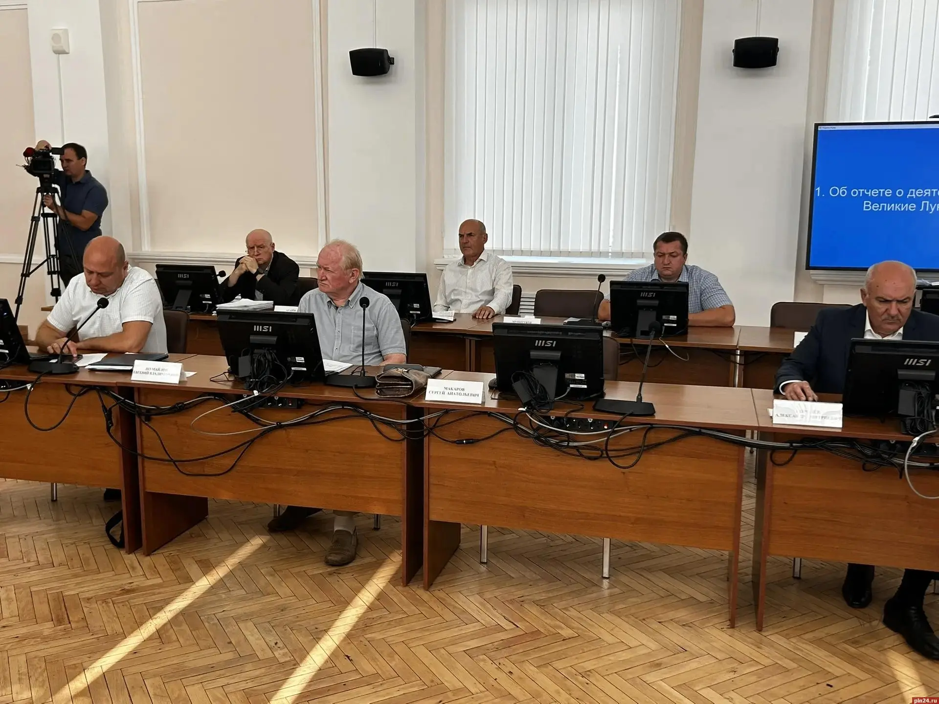📈 «Сохраняются высокие темпы развития»: глава Великих Лук выступил с отчётом о работе ...