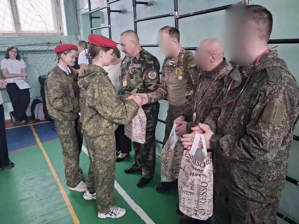 🇷🇺День Защитника Отечества🇷🇺   ✅В преддверии Дня защитника Отечества, 23 февраля, в МБОУ «СОШ № 25 с