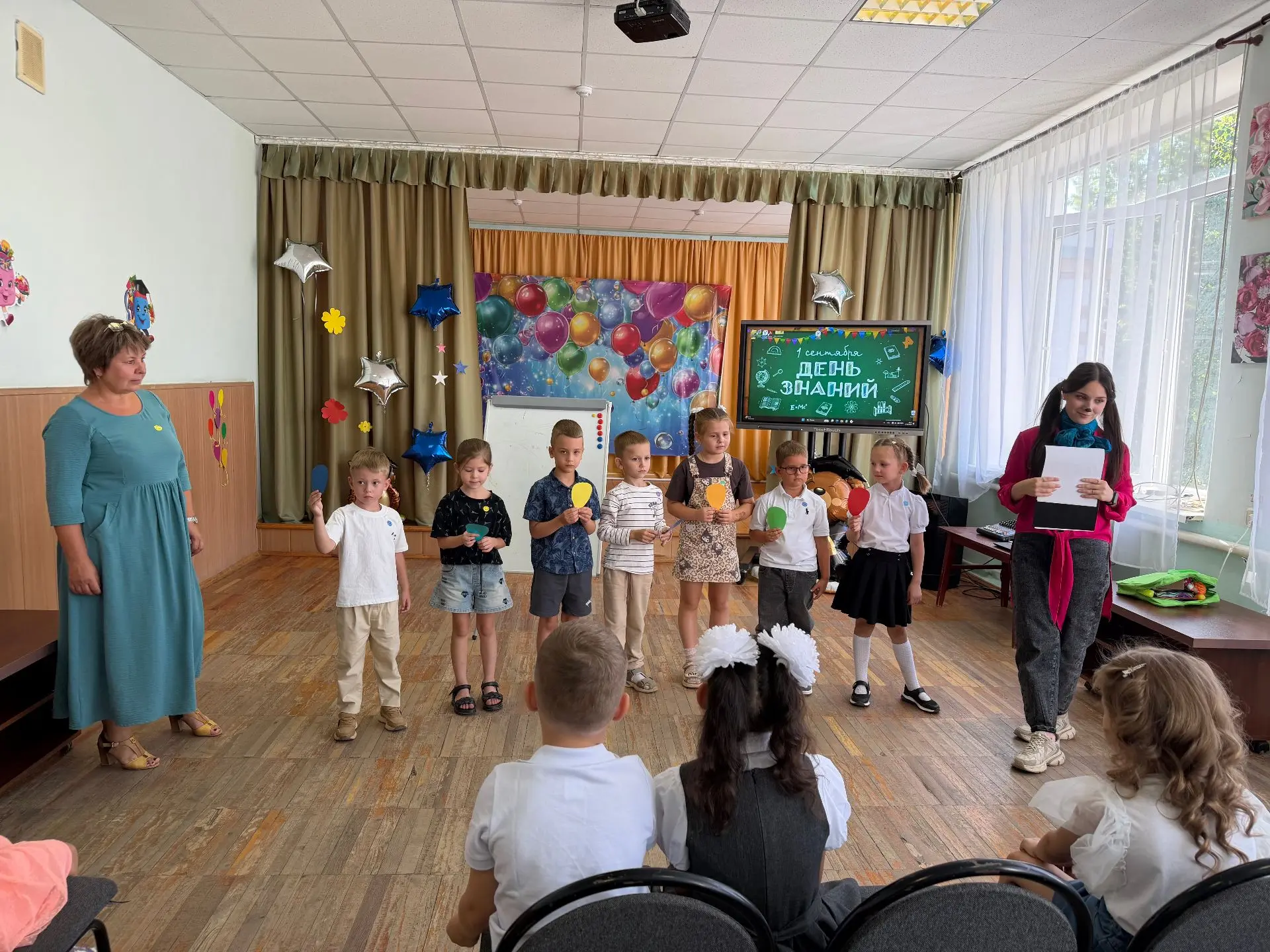 🎈    1 сентября - День знаний! Это традиционный праздник для всех школ России, но и до...