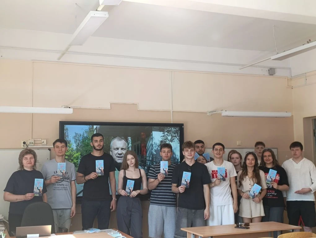 🧸🎓«День Детства» в школе Рублёво: когда выпускники снова стали первоклашками  В школьном отделении в