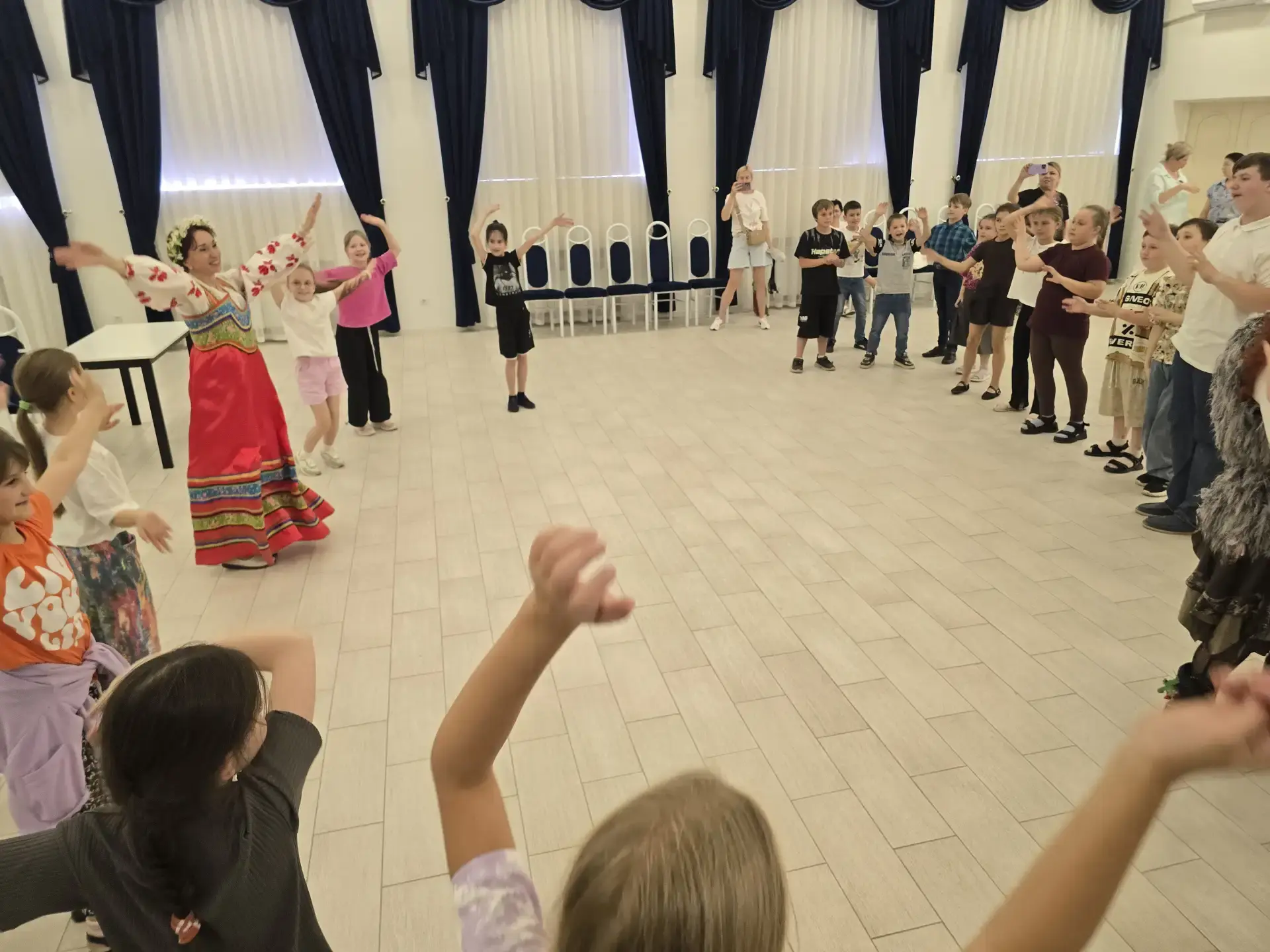 СТРАНА КАНИКУЛ В КРАЕВЕДЧЕСКОМ МУЗЕЕ 

Летние каникулы продолжаются, наполняя будни ребят яркими соб