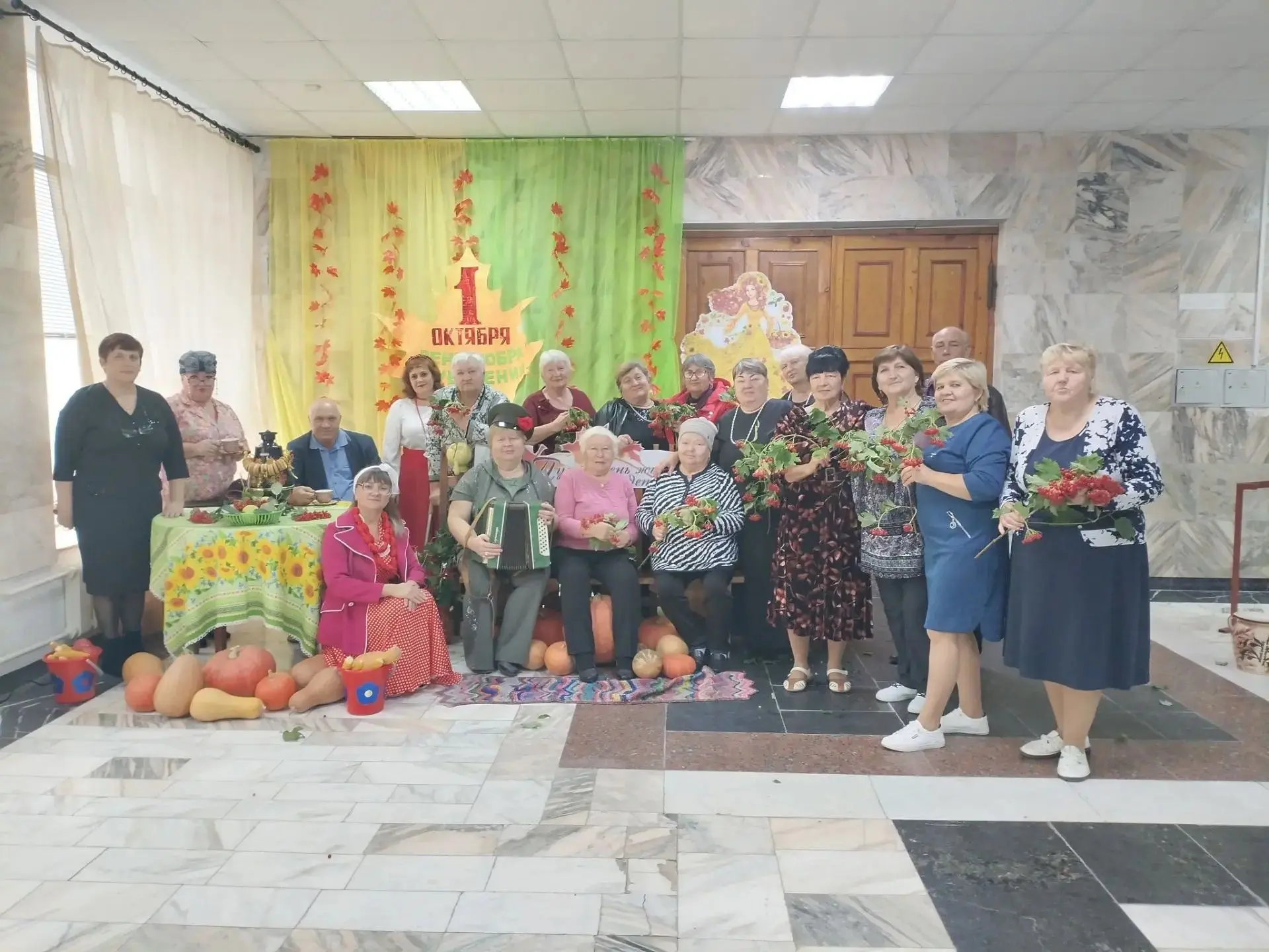 1 октября в Ново-Надеждинском сельском Доме культуры прошла праздничная программа под н...