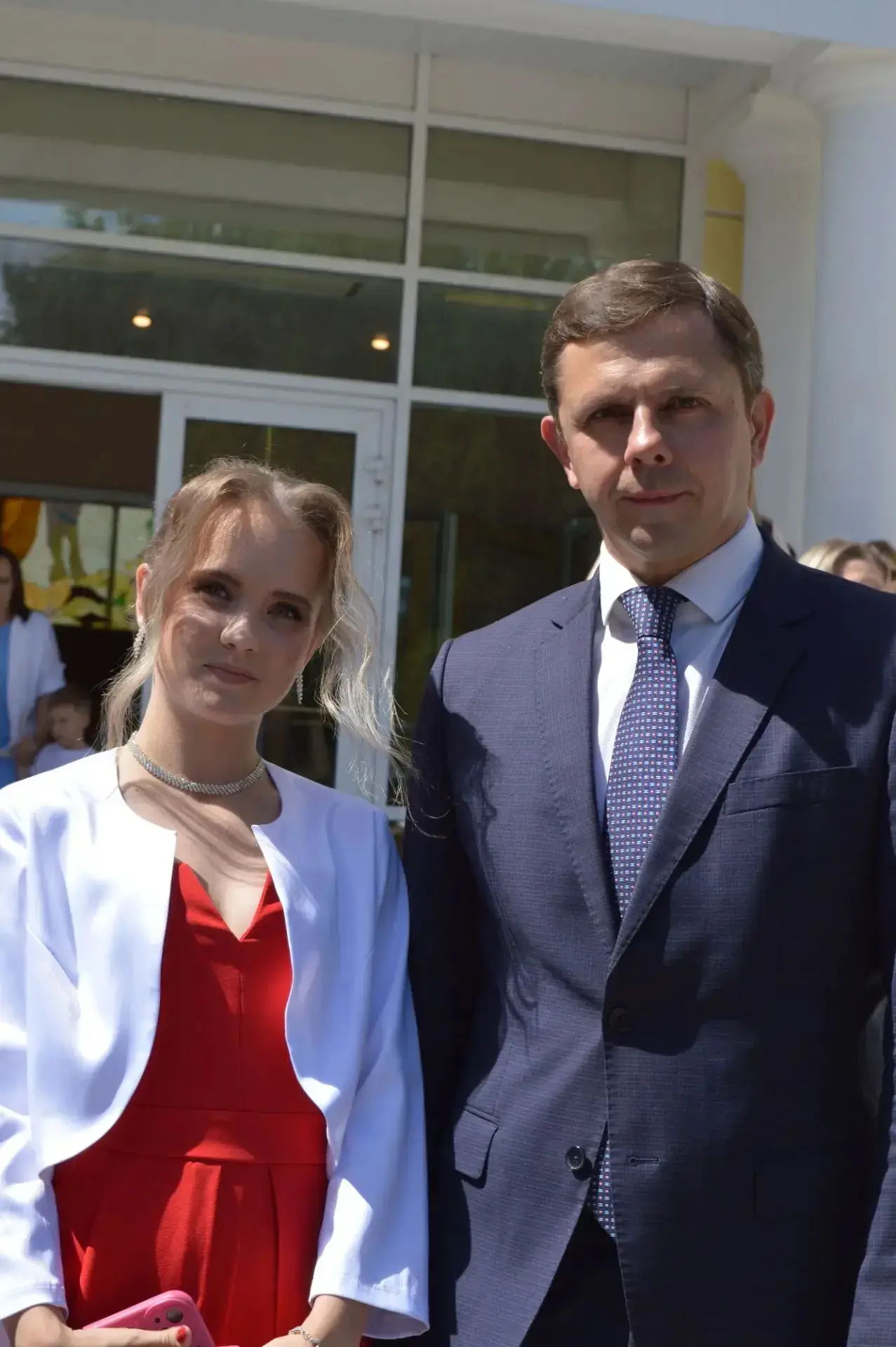 Вчера, 27 июня, по всей стране прошли выпускные вечера. Для нашей"золотой" медалистки Саблиной Марии
