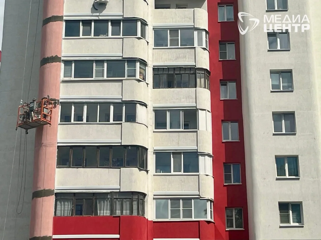 «Свечки» на Данилова ремонтируют после ремонта. Опять 🤦‍♂️ 

Сегодня утром наши корреспонденты обра