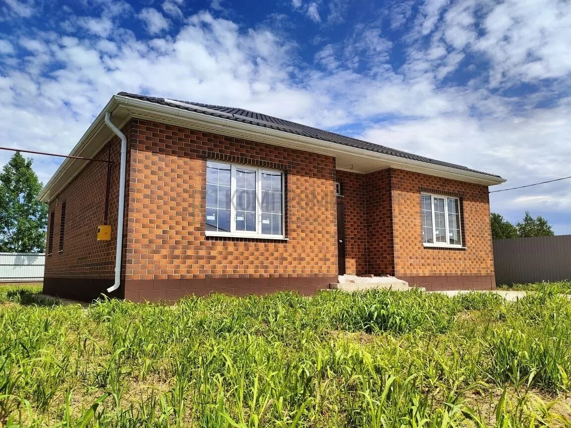 📍Уютный дом с выходом на террасу

🏡Дом 122,2 м2 (три спальни, кухня-гостиная с выходом на террасу,