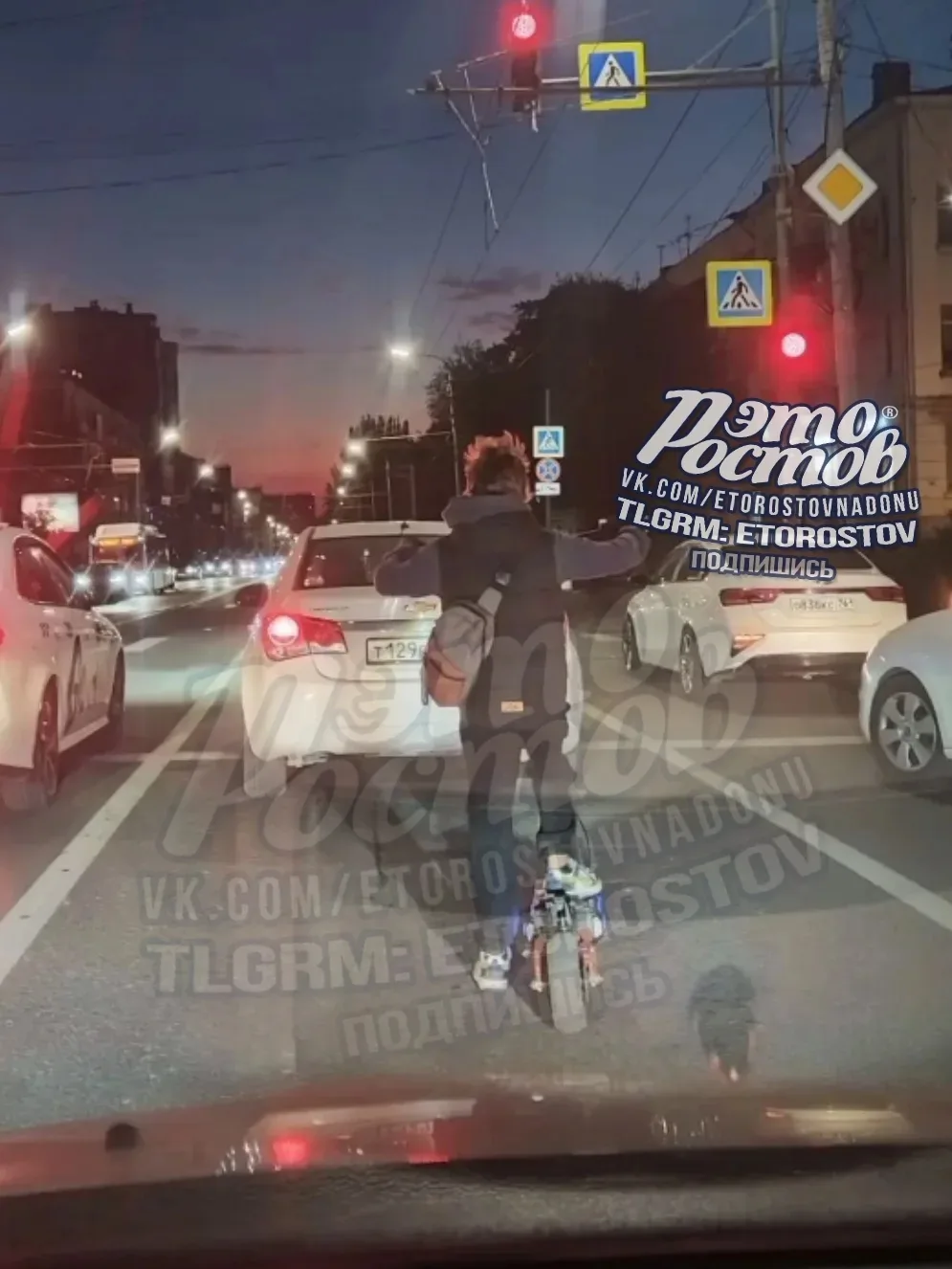 🛴 «Малолетка сегодня по Красноармейской ехал прямо по дороге, как полноценный участник...