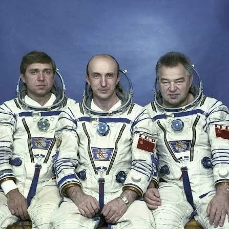 Спасение экипажа советской станции «Салют-7», 1985 год

Экипаж корабля «Союз Т-13» — Владимир Джаниб