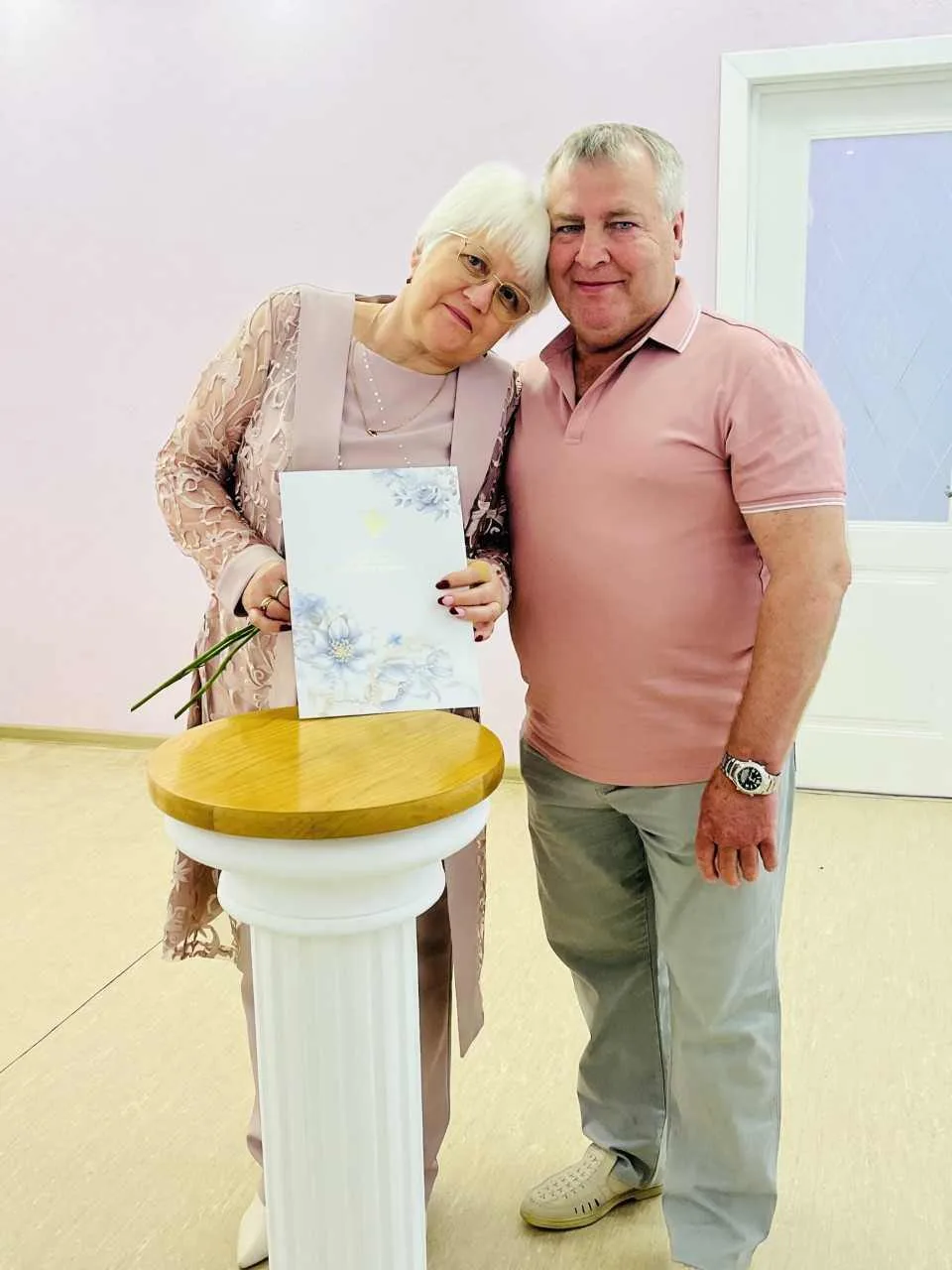 🎉 Рубиновый юбилей — 40 лет любви и счастья! 🎉

40 лет назад в отделе ЗАГС Советского района г. Но