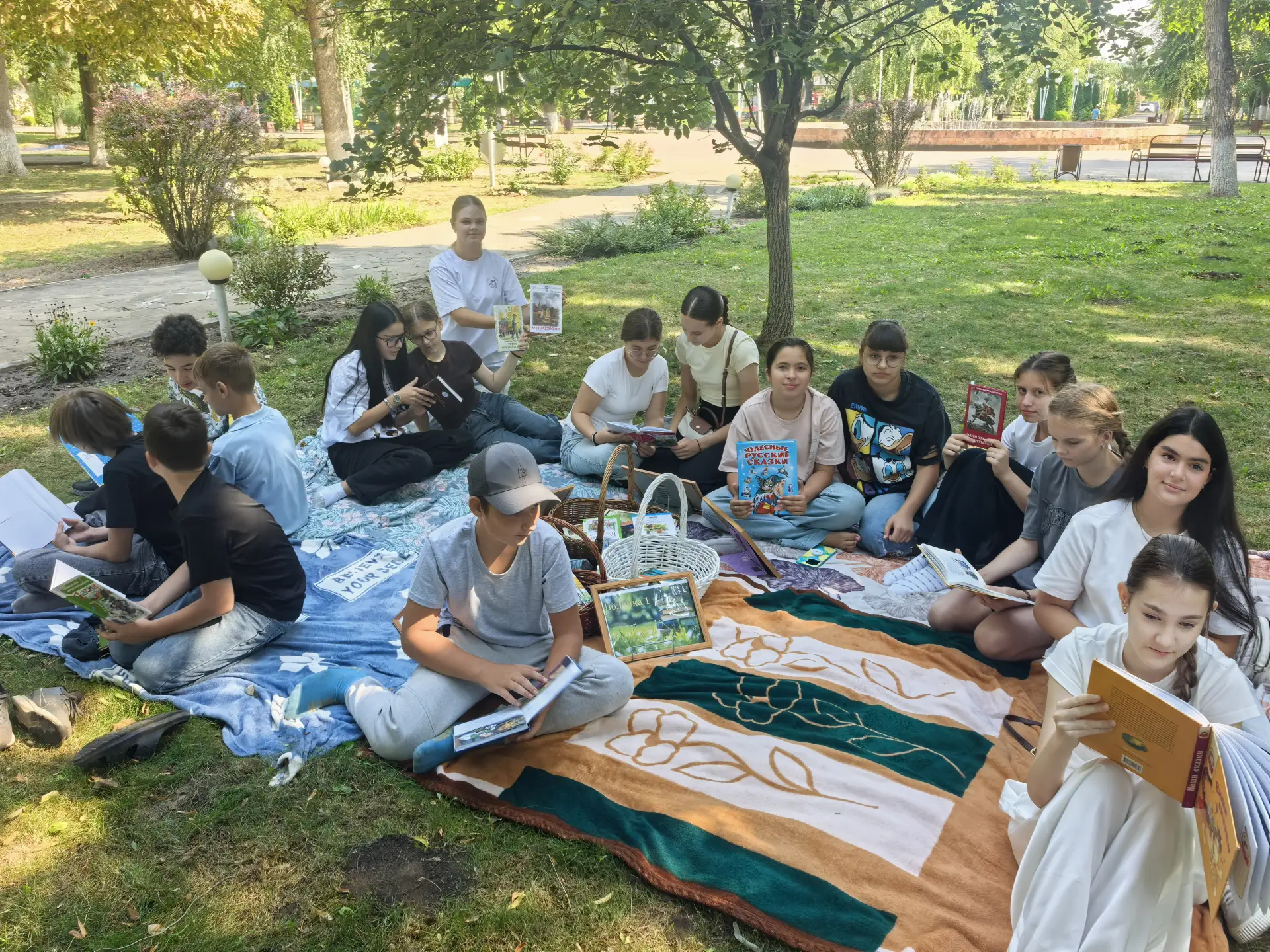 🧺📚Библиопикник «Книжная сходка»: остров литературных открытий!