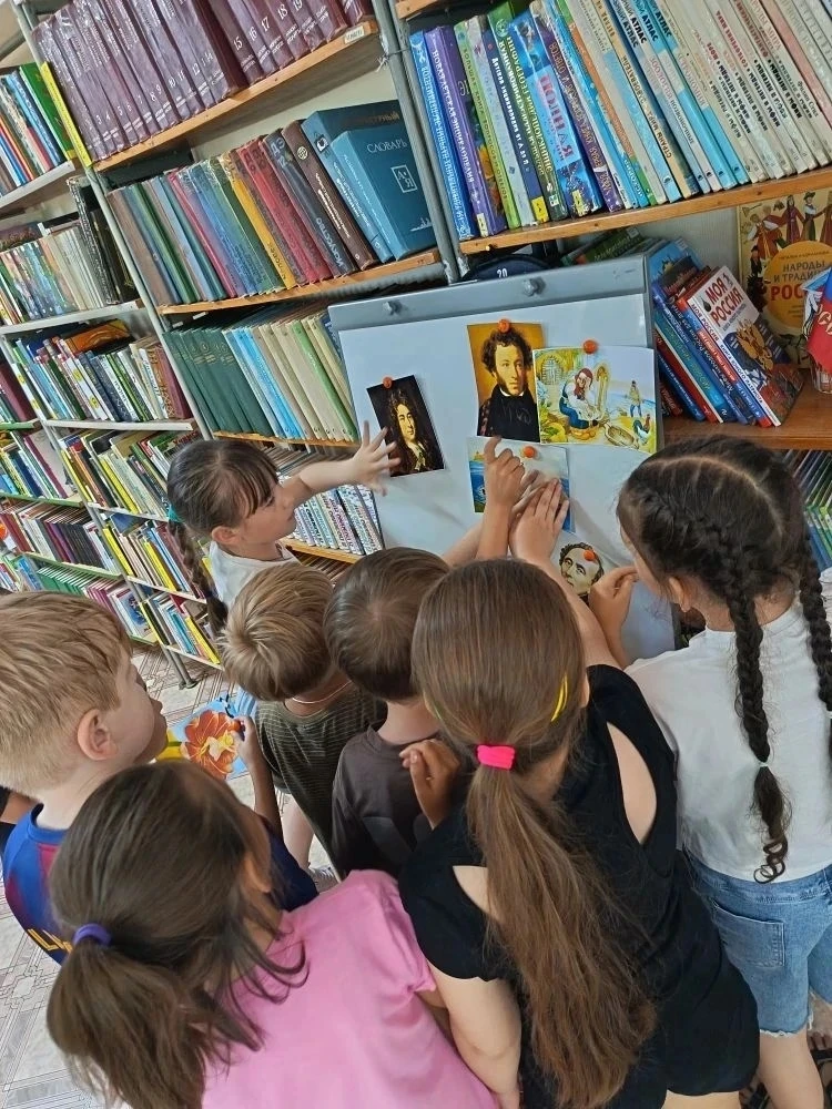 📚 У Лукоморья дуб зелёный… прямо в «Ручейке»!
