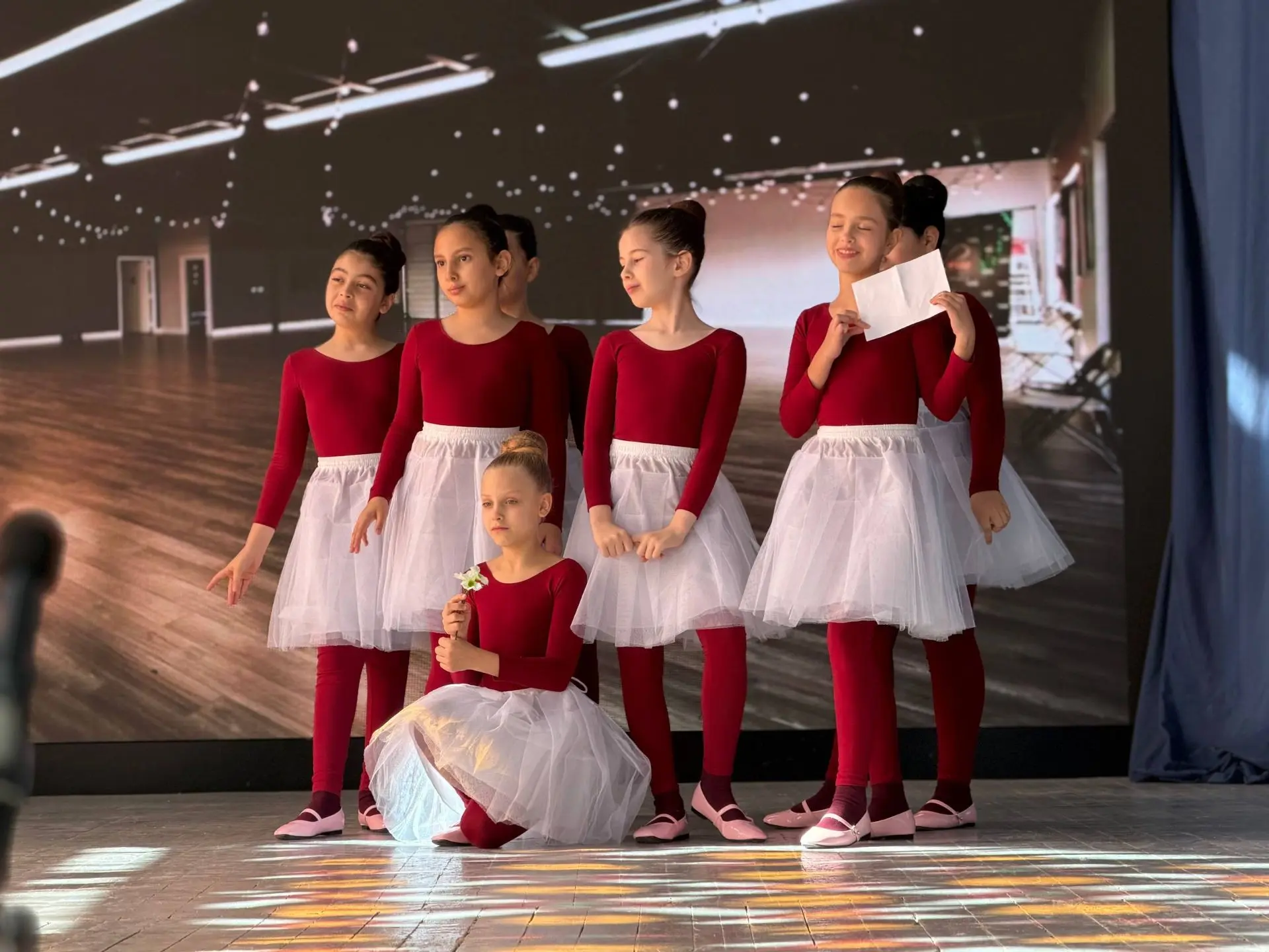 🎭 В Железноводске проходит премьерный региональный фестиваль театральных студий «На Во...