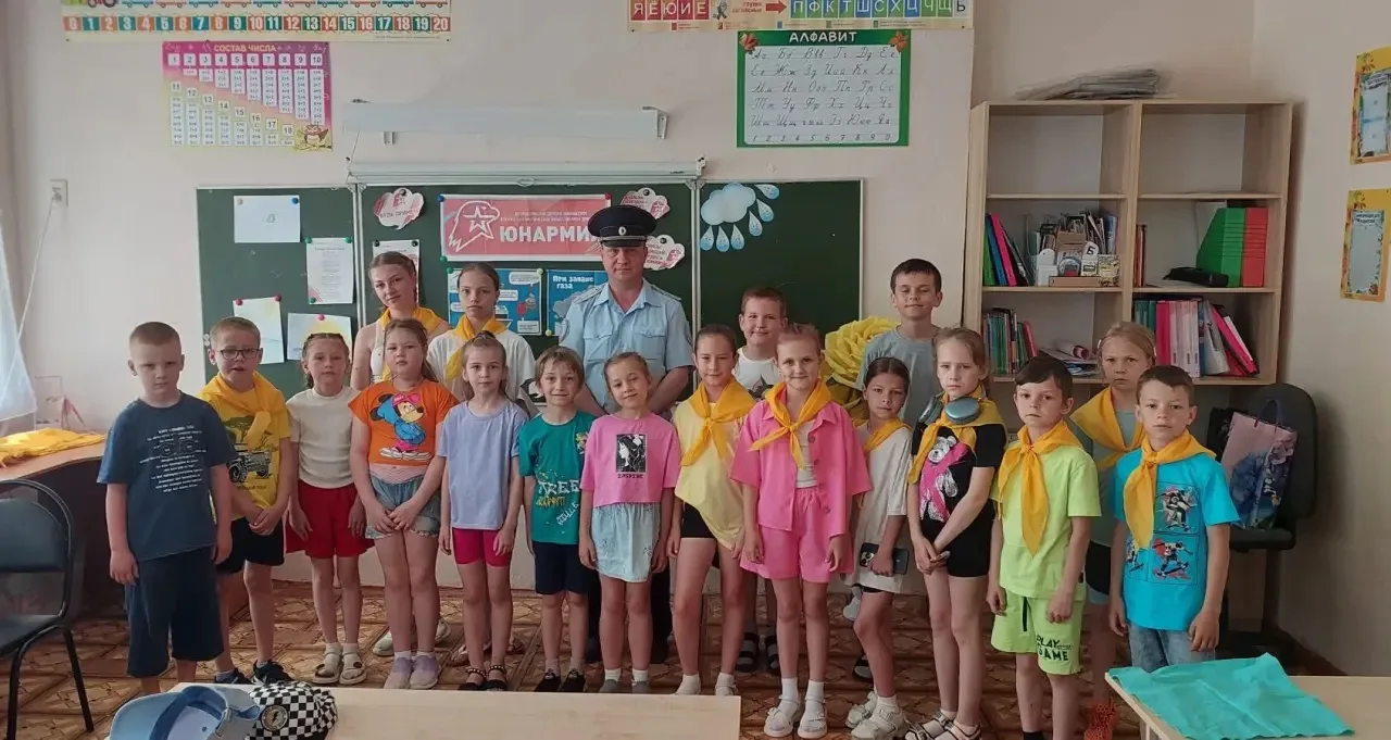 🔔 Важное мероприятие в отряде «Юнармеец»!

Сегодня у нас в гостях побывал Федин В. В., инспектор шт