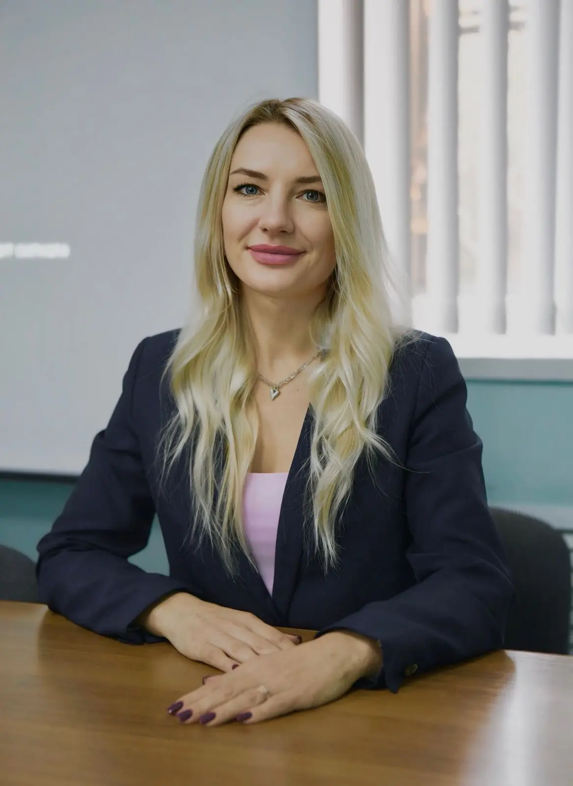 🎉 Свой день рождения отметила заместитель главного врача по экономическим вопросам Виктория Игоревн
