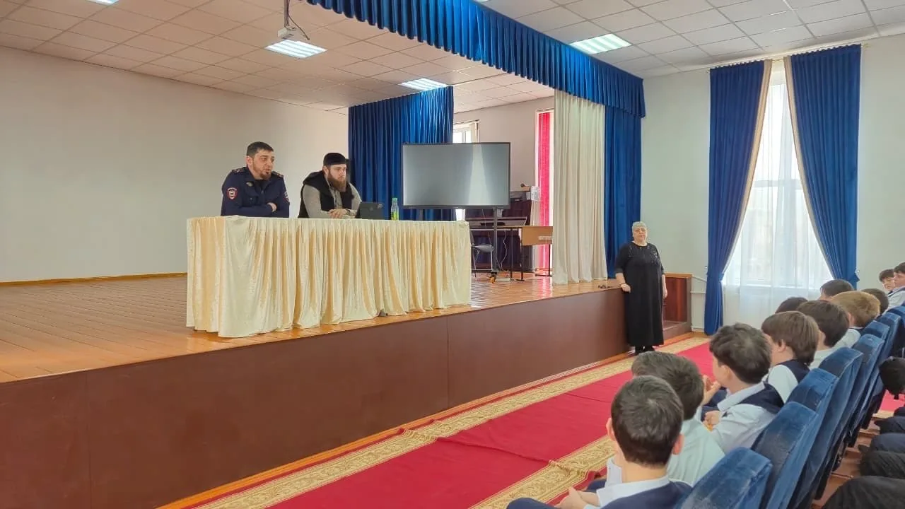 🤝 Вместе — за здоровое будущее!  В нашей гимназии продолжается работа по формированию безопасной и о