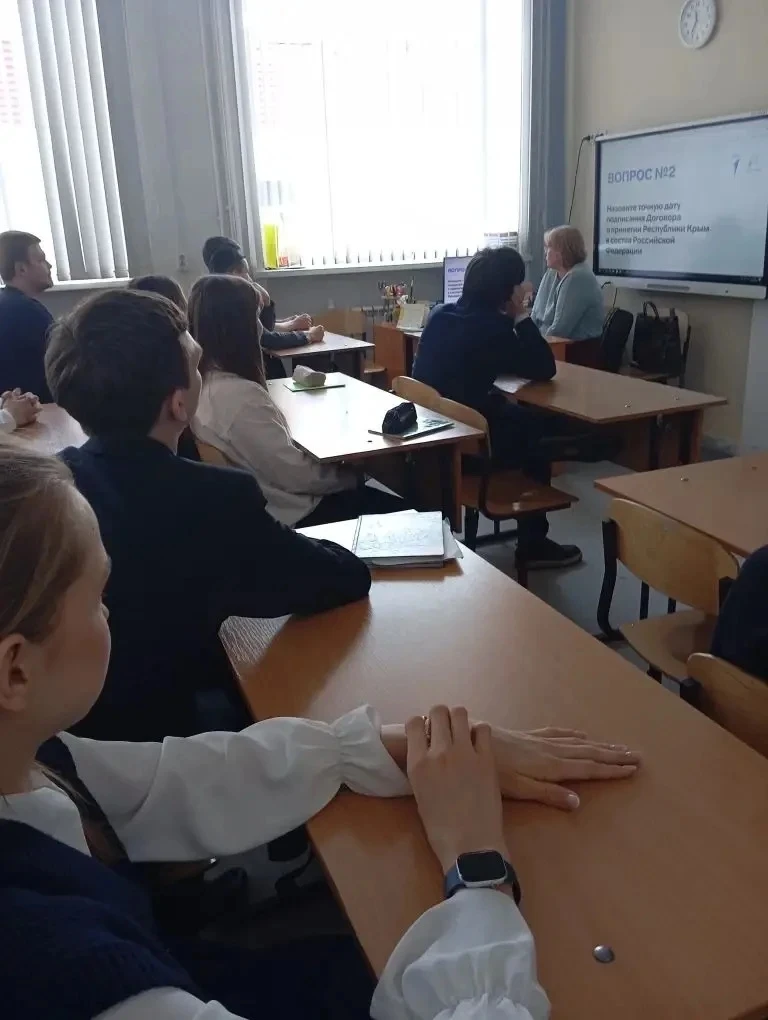 Знать историю своей страны — важно!  Сегодня в 10-х классах прошла викторина, приуроченная к годовщи