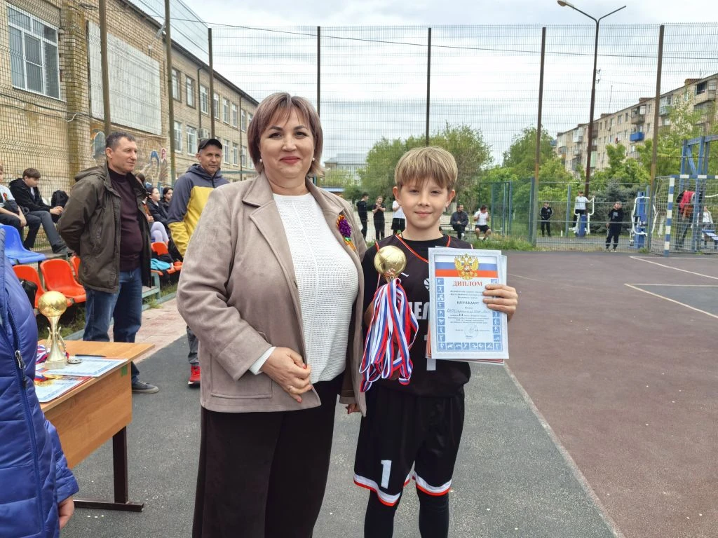 🏀 Второй день баскетбольного турнира, посвящённого Дню Победы, подарил новые спортивные победы! 🏀  Н