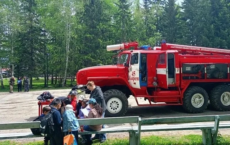 Рядом с парком Путь ветра в Тункинском районе заметили медведя. Хищника увидели недалек...