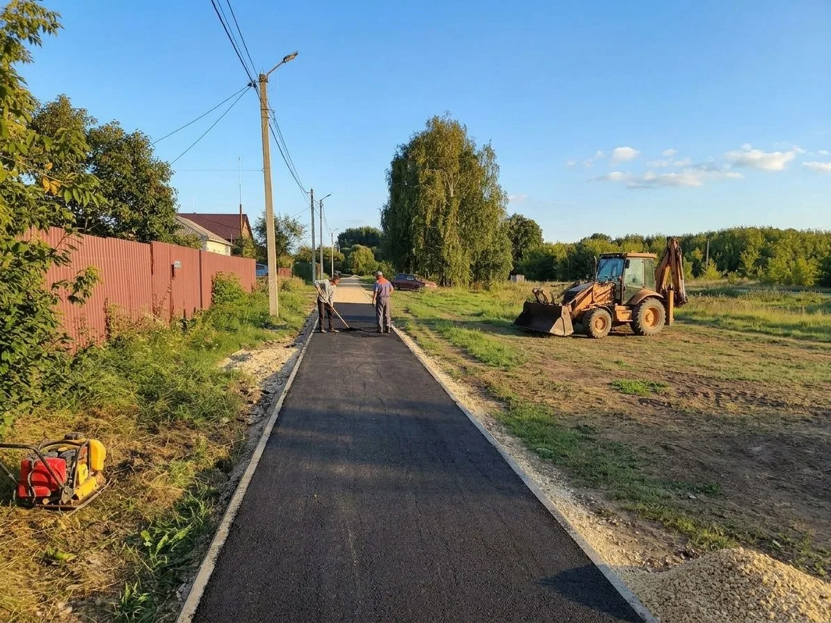Улица Воронежская в Лебедяни: комфорт для пешеходов! 🚶‍♂️🛣️