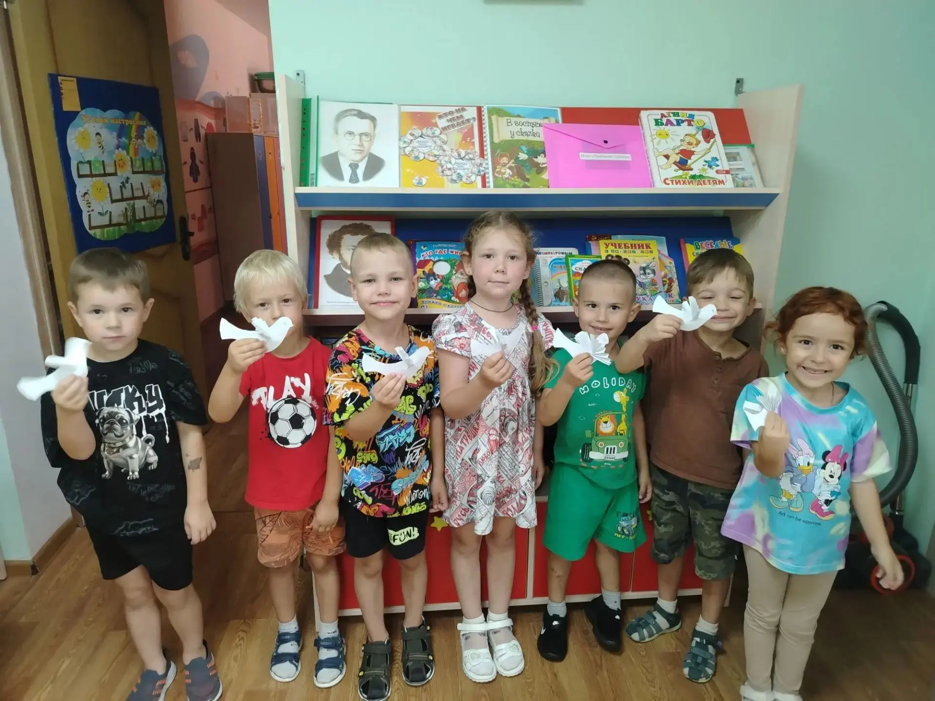 Педагоги нашего детского сада провели беседы с детьми :"День солидарности в борьбе с те...