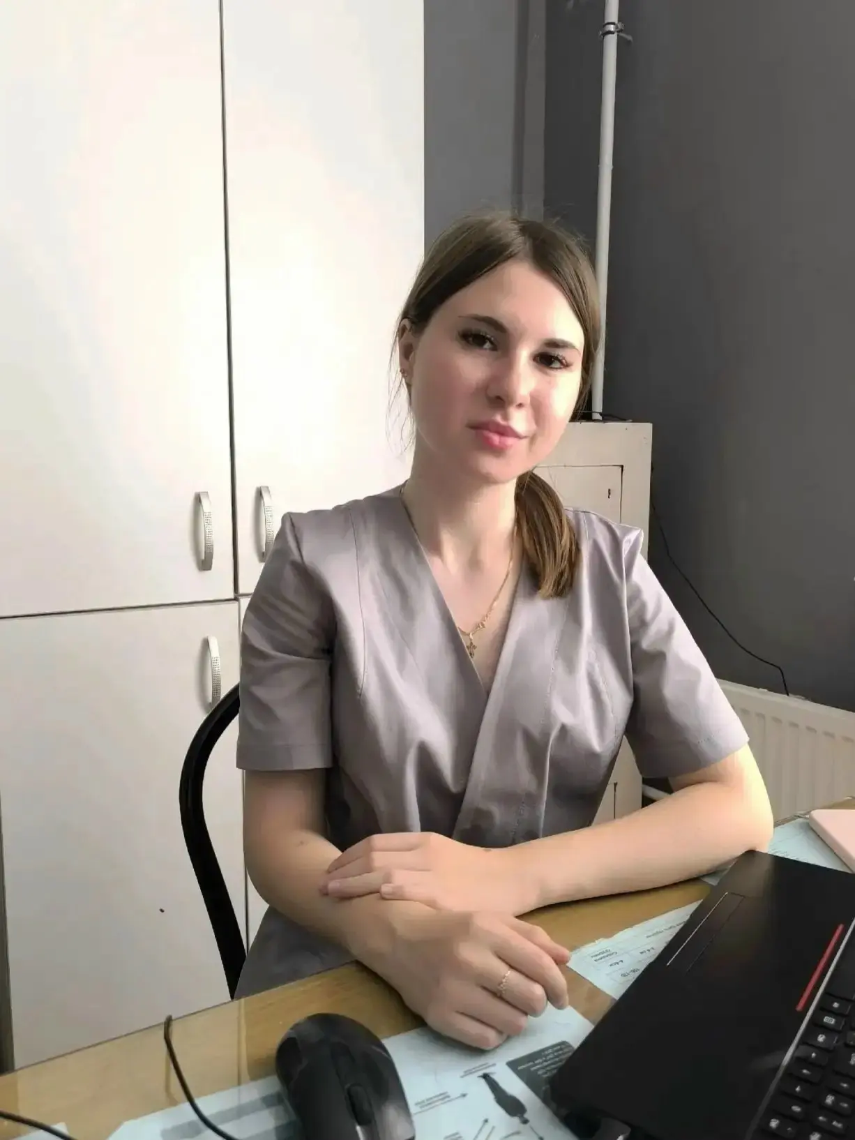 🩺 Новая медицинская сестра приступила к работе в Шимске