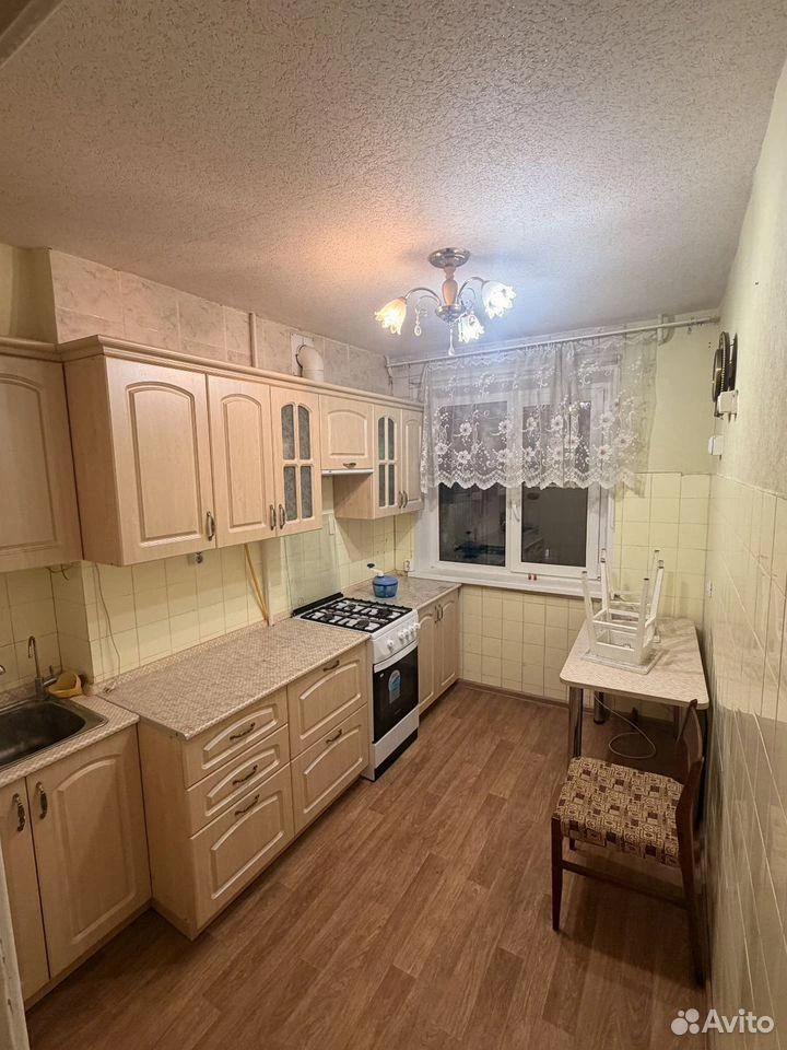 Сдам без посредников: 3-комнатная квартира, 57.3м²