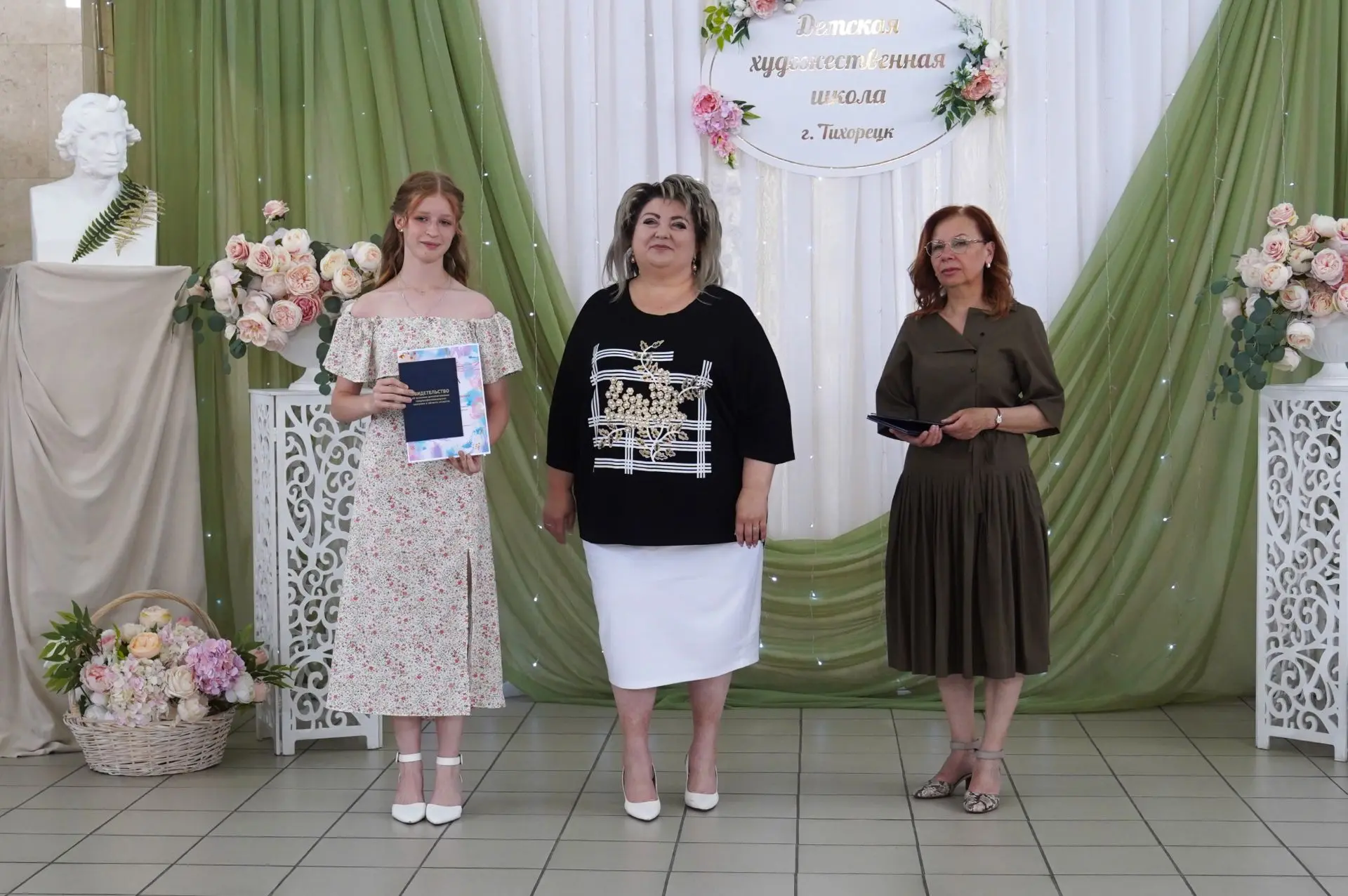 🎉В детской художественной школе прошёл выпускной 
 
Свидетельства об окончании художественной школы