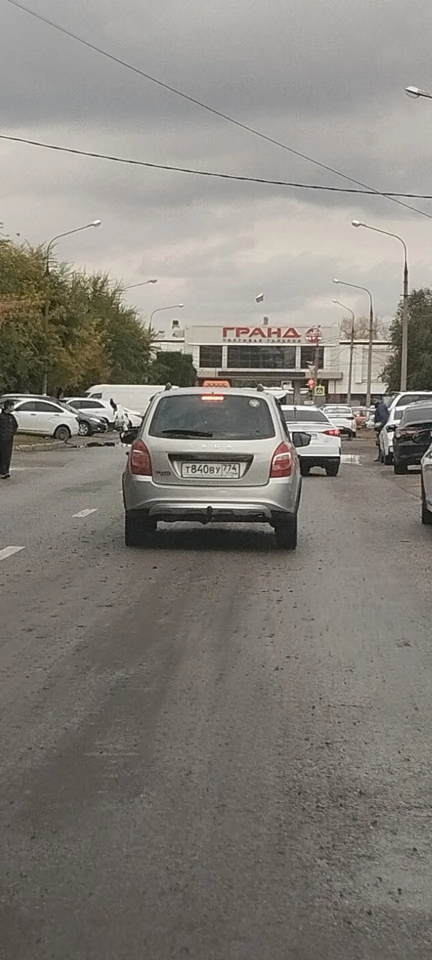 Водителю лады.Отремонтировать стопы, и поворотники не забывай включать .