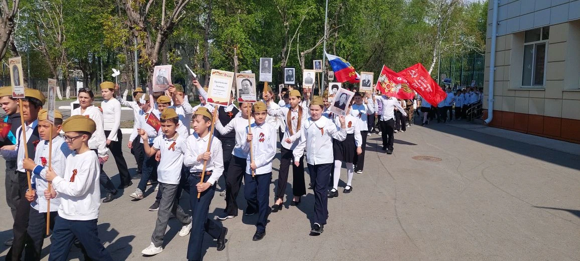 Мы — наследники Победы. Бессмертный полк 2-го корпуса школы №9  Сегодня 2-й корпус нашей школы прошё