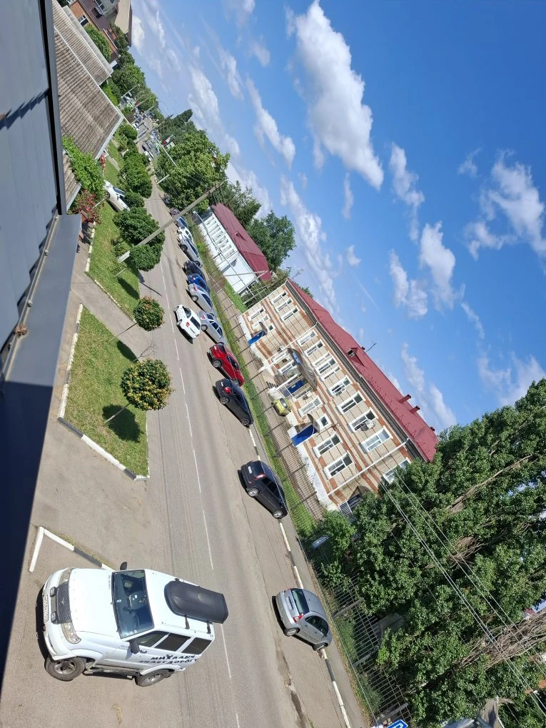 25 лет назад как и любой другой молодой человек бежал из провинциального города в краевой центр с мы