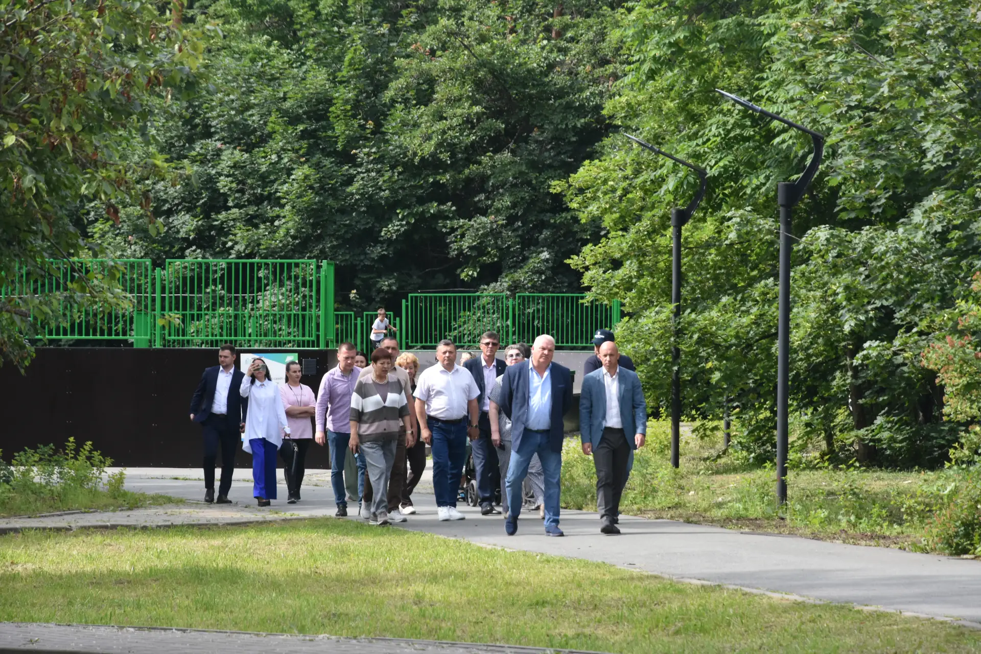 ⚡️Депутаты областной думы оценили инфраструктуру Долинского района

С рабочим визитом район посетила