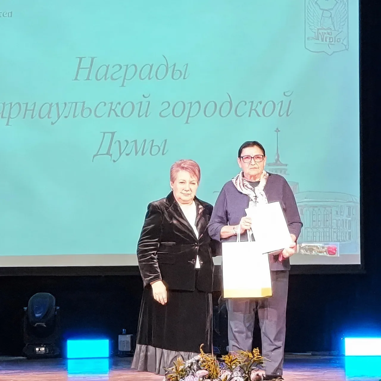 Сотрудники филиала Октябрьского района получили почетные награды 🏆🎉
