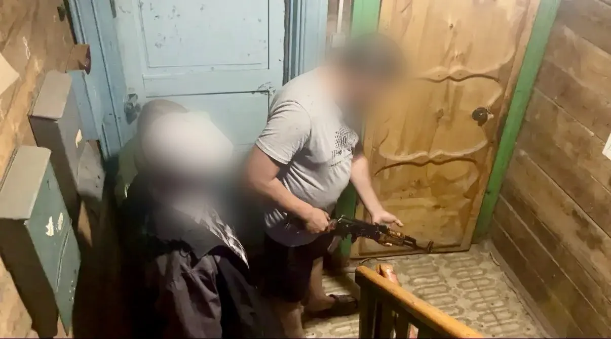 В Якутии местный житель признан виновным в убийстве с особой жестокостью и незаконном п...