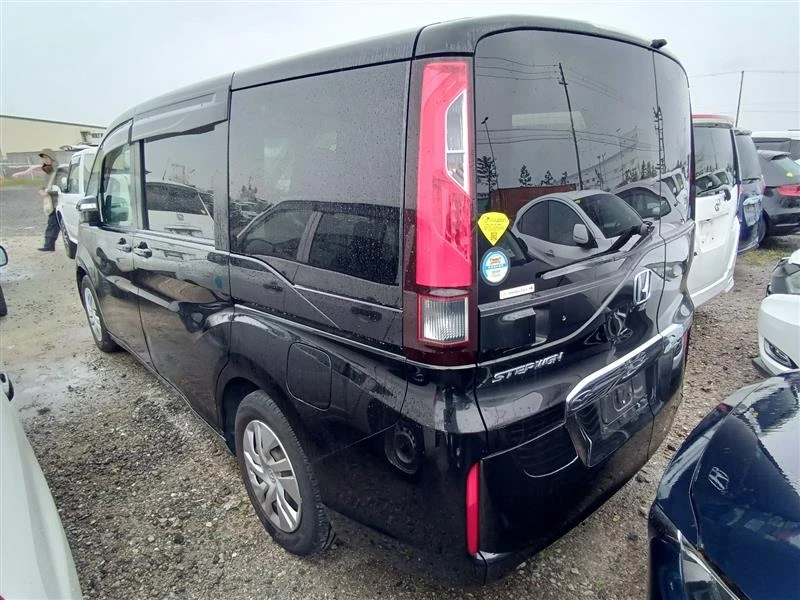 🇯🇵Получили фотоотчёт о прибытии на ярд Honda StepWGN, выкупленного для нашего клиента   ➤Год: 2015 ➤